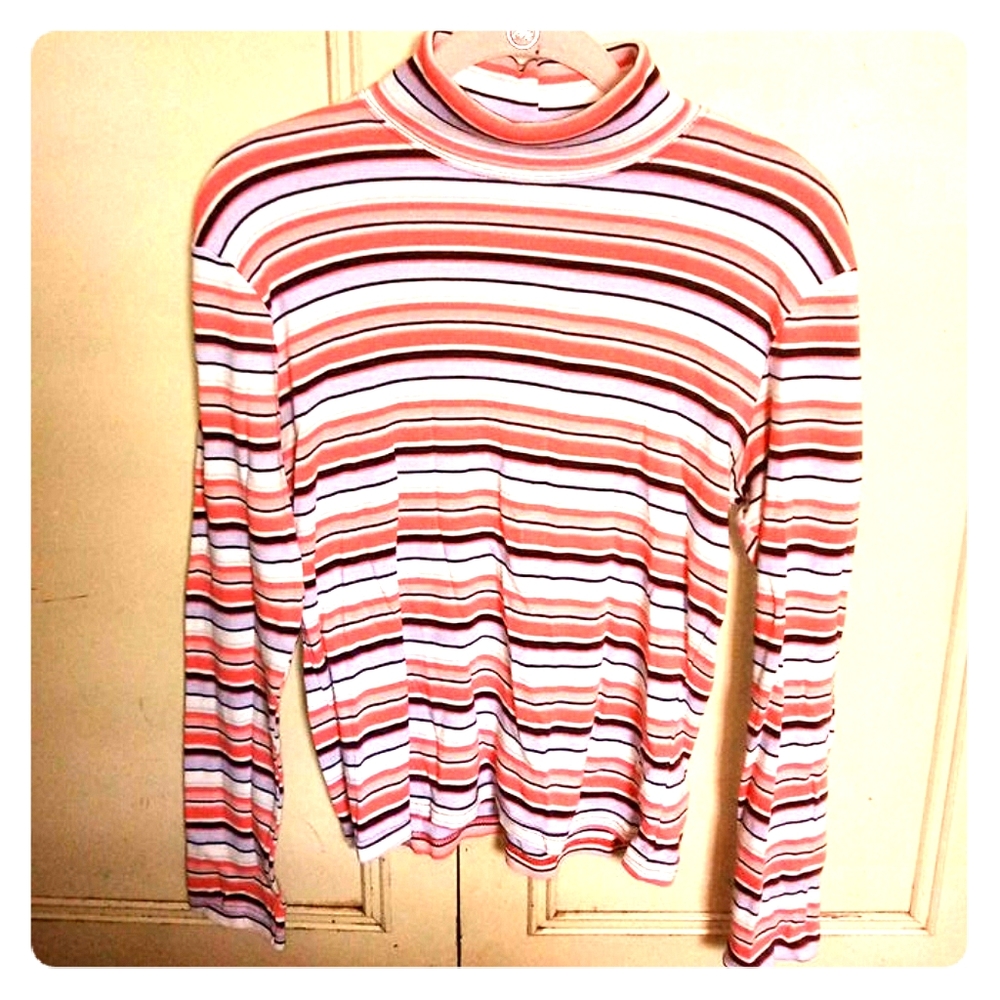 White Stag Rose Striped Turtleneck T-shirt